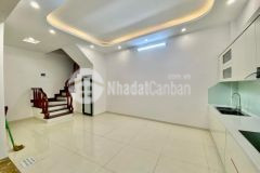 Trung tâm quận đống đa 50m ra ô tô. 40m 5 tầng mt 3 giá 4.65tỷ