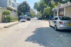 Bán nhà mặt đường việt hưng kinh doanh ô tô tránh