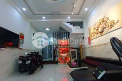 Bán nhà quận 11 hẻm ôtô, siêu rẻ, 61.5m2, 4 phòng, tặng nội thất