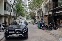 Chinh chu cân ban gâp nha ngô thi nhâm 50m2x5t, phân lô via he kinh doanh vip mt khung.