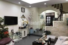 Nhà đẹp ở ngay văn cao dt 47m2 5t giá 6 tỷ ngõ rộng lô góc tt ba đình