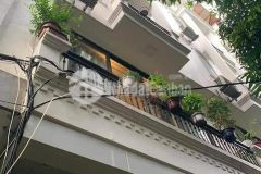 Nhà đẹp 5 sao thang máy lò đúc hai bà trưng 60m2, 7t, mt 8.5m, giá 9 tỷ. ngõ nông.