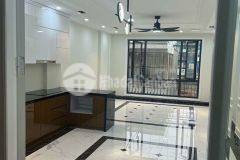 Nhỉnh 4 tỷ trung tâm cầu giấy 5 tầng mặt tiền rộng quá hiếm