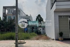 Cần bán gấp lô đất ngay trung tâm thị trấn cần đước shr chỉ 850tr nền 100m2