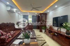 Mặt phố kinh doanh sầm uất, mặt tiền rộng, vỉa hè thênh thang, giá chỉ có 15.9 tỷ.