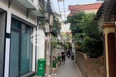 Bán đất lệ mật, đất rộng, hiếm,ô tô vào nhà,tiện ích xung quanh,dt 80m2, mt5m.