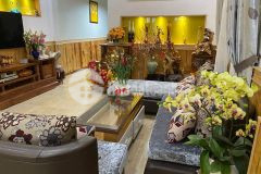 Nhà mới xây nhưng kẹt tiền nên cần bán ở p11 đà lạt