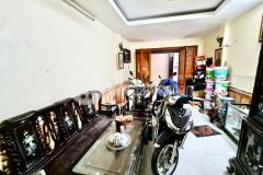 Bán nhà cầu giấy, 48m2 x 4t, 30m bãi đỗ ô tô, ngõ thông, nhà đẹp, chỉ hơn 5 tỷ