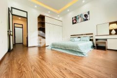 Nhà mới ngõ rộng dt 38m mt5m giá 4 tỷ thông 2 phố trung tâm đống đa