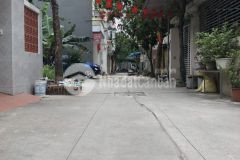 Đất đẹp đường ô tô giá rẻ ngõ phố việt hưng long biên dt 52m2. gía 90 triệu m2