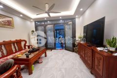 Bán nhà, ngọc thuỵ, nhà đẹp ngõ ô tô tránh 3 thoáng, 50m2, 4 tầng mt 4.3m, 5.65 tỷ