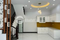 Bán thanh lý nhà mới trung tâm cầu giấy 5t mt6.2m kinh doanh, 1 phút ra trần duy hưng, nhỉnh 3 tỷ.