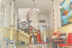 Bán nhà sát mặt tiền 3 tháng 2, q.11, hẻm xe hơi, 4 lầu, 5 phòng.