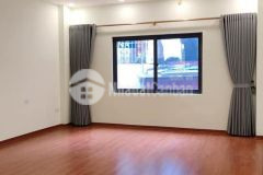 Bán nhà giáp bát 45m2 4 tầng gần mặt phố đầy đủ tiện nghi.