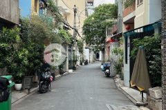 Bán nhà trường chinh, hẻm ô tô vào nhà, ngang 5.5m, giá 6.8 tỷ. diện tích lớn.