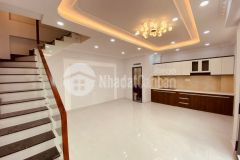 Bán nhà đẹp chính chủ, 42m2tầng, hẻm ô tô, thông các tuyến đường. lh 0839771583