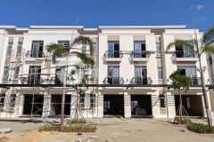 Nhà phố thương mại nằm trong kcn bàu bàng, mặt tiền ql13