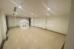 Cho thuê nhà ngõ hội vũ, hoàn kiếm, thông sàn diện tích 135m mặt tiền 6m 35tr