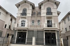 Cần tiền bán gấp biệt thự view hồ siêu đẹp siêu rẻ siêu thoáng mát