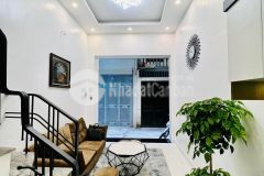 Nhà đẹp kim mã, 5 tầng mặt tiền gần 5m, gần phố, chủ cần bán gấp nhỉnh 3 tỷ.