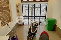 Cần tiền bán nhà 55m2, 5 tầng, đường lạc long quân, tây hồ, nhỉnh 7 tỷ