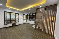 Nhà cực đẹp trung tâm ngã tư sở, 50m2, mặt tiền 5.2m, gần royal city, nhỉnh 4 tỷ.