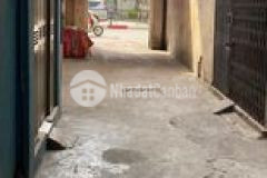 Hướng đông nam. vị trí nhà tuyệt đẹp, cách phố 20m, ngõ thông sang văn chương, ba gác đỗ cửa, c