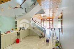 Siêu phẩm nhà mặt phố ngọc thuỵ giá 9.8, diện tích 70m2, 4 tầng, kinh doanh, 2 mặt tiền