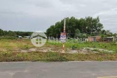 Bán đất mặt tiền đường 32 hướng đông nam.