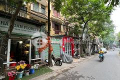 Bán nhà mặt phố giáp bát,dt 51m x 2 tầng,kinh doanh tốt