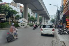 Mặt phố cầu giấy 50m2, 5t, vỉa hè đá bóng kinh doanh sầm uất ngày đêm, 20.8 tỷ