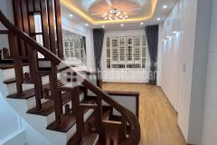 Bán nhà ở nguyễn đình hoàn cầu giấy chỉ 5 tỷ