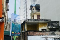 Chỉ 11.5 tỷ, cấp 4, mặt phố sông sét 49m2, mặt tiền 5.6m.