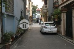 Bán đất siêu đẹp phố việt hưng thửa đất vông vắn ngõ thẳng ô tô 7 chỗ cách phố 30m