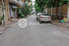 Bán siêu phẩm võ chí công hai mặt ngõ ô tô tránh nhau