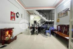 Nhà 63m2 ngay bệnh viện gò vấp, hẻm xe hơi có chỗ đậu, đối diện công an quận