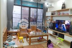 Bán nhà an dương vương tây hồ. gần phố. khu vực đang pt. dt 30m2. 5 tầng. mt 4m. 2,7 tỷ