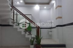 Nhà giá rẻ 41m2 giá chỉ nhĩnh 4 tỷ 1 trệt, 2 lầu, sân thượng trước sau.bình tân