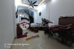 Cần bán nhà 40m25t mt 4m phố trần phú, hà đông, kinh doanh, ô tô đỗ cửa. chỉ nhỉnh 5 tỷ