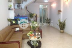 Bán nhà 1 trệt 1 lầu hẻm ô tô con hoàng hoa thám. hướng đông bắc.