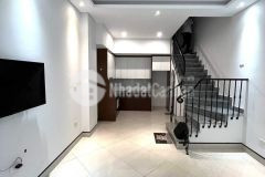 Chính chủ cần bán nhà mới xây kiến trúc hiện đại. phố ngọc thụy long biên. 5 tầng. 3.750 tỷ.