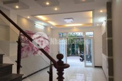 Bán nhà 1 trệt 1 lầu hẻm 542 trần phú, hướng đông bắc.