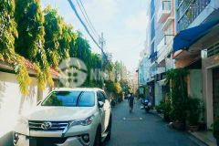 Bán nhà hxh, cách 1 căn ra mt huỳnh văn bánh, pn, 4 tầng, full nt, 45m2, 9.7 tỷ