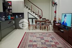 Bán nhà lô góc 5 tầng 43m2 phố linh lang giá 6,4 tỷ. lh 0912442669