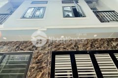 Nhà mới king koong thịnh quang cần bán 81m 8 tầng giá 18.5 tỷ cho thuê cực đỉnh.