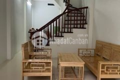 Nhà bán, nguyễn khang cầu giấy 40m2 nhỉnh 5 tỷ ngõ nông to, gần hồ đường lớn.