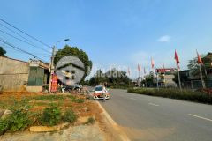 Chính chủ bán gấp mảnh đất mặt đường hoàng liên, lào cai, dt 100m2, vỉa hè rộng, giá 2,35 tỷ