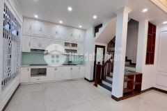 Nhà cực mới kd văn phòng tại thạch bàn, long biên, ngõ thông tứ tung, 37m2, 5 tầng, mt6m, 3.5 tỷ