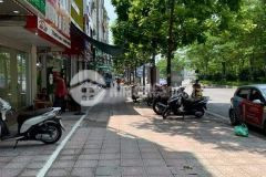 Bán gấp nhà mặt phố ô chợ dừa đống đa 5 tầng mt 5m chỉ 22.499 tỷ.