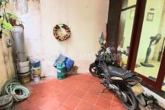 Bán nhà lạc long quân. nhà đẹp long lanh. cach o to tranh 50m. dt 40m. 6 tầng. 5,5 tỷ